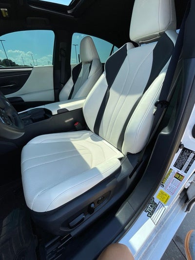 2021 Lexus ES 350 F Sport MOONROOF / HEATED SEATS / NAV