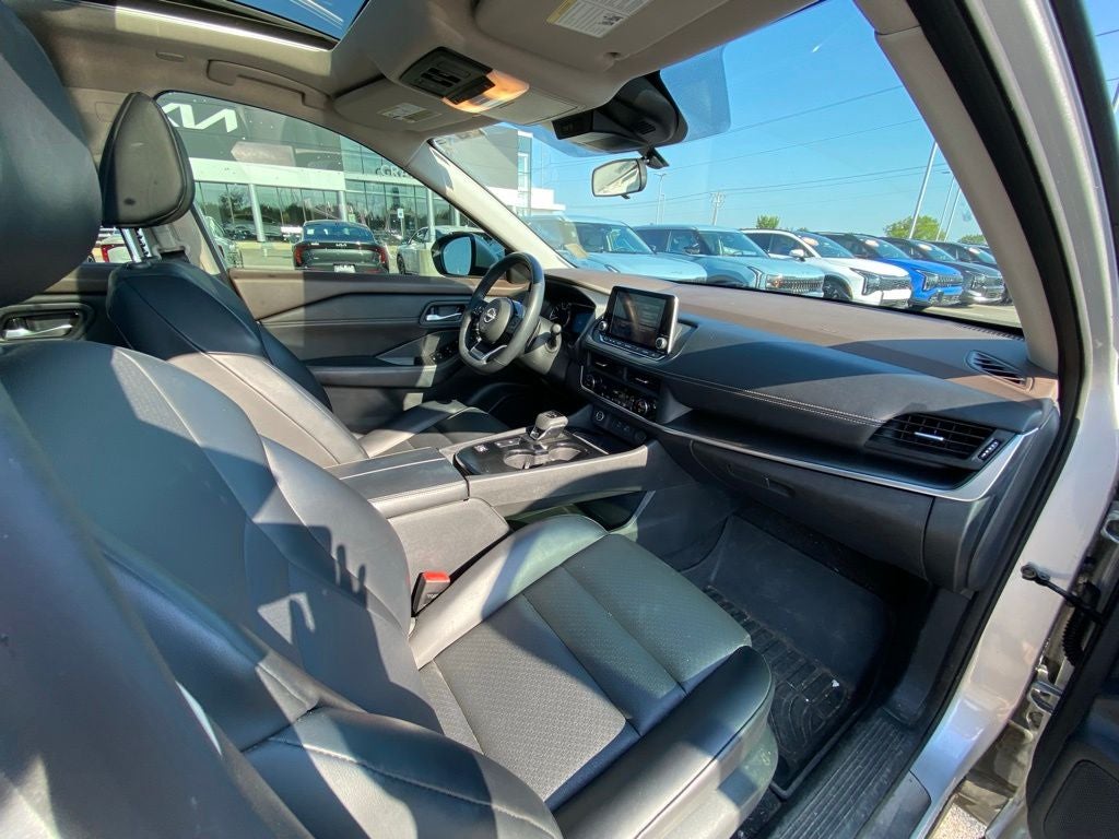 2023 Nissan Rogue SV SUNROOF / HEATED SEATS