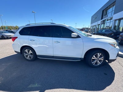 2020 Nissan Pathfinder SL