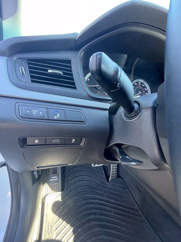 2018 Hyundai SONATA SEL HEATED SEATS / POWER DRIVERS SEAT