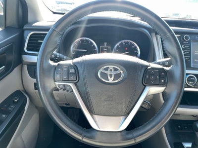 2016 Toyota Highlander XLE V6