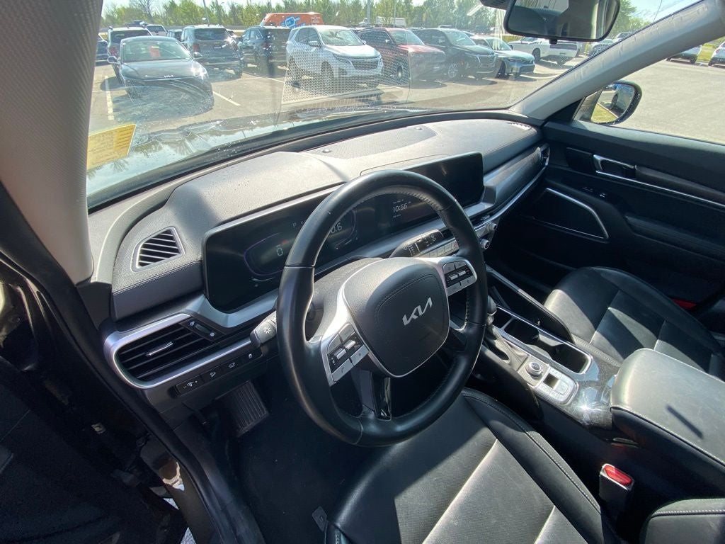 2025 Kia Telluride S AWD / LEATHER / MOONROOF