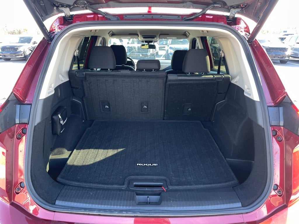 2025 Nissan Rogue SV AWD / ONE OWNER / POWER DRIVERS SEAT