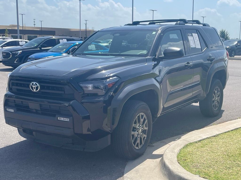 2025 Toyota 4Runner SR5 4X4 / ONE OWNER