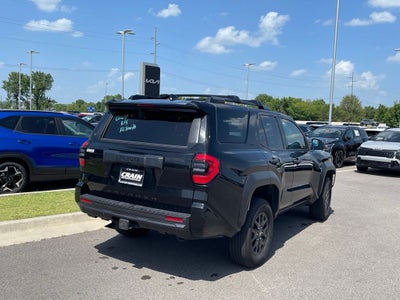 2025 Toyota 4Runner SR5 4X4 / ONE OWNER