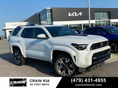 2025 Toyota 4Runner TRD SPORT / 4X4 / ONE OWNER