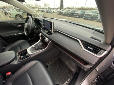 2019 Toyota RAV4 Limited AWD / LEATHER / SUNROOF