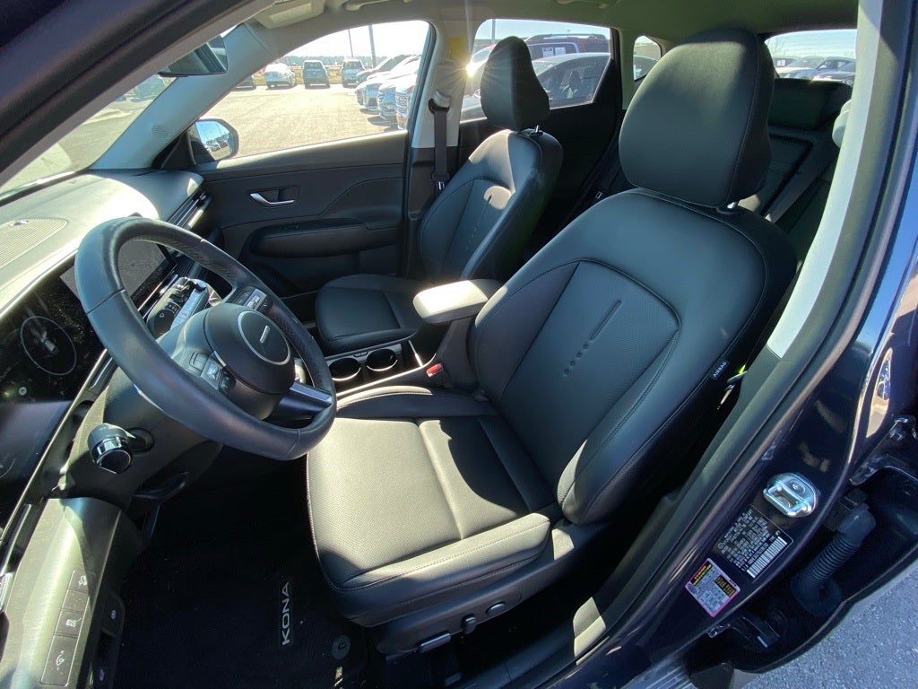 2025 Hyundai KONA Limited MOONROOF / HEATED SEATS / NAV