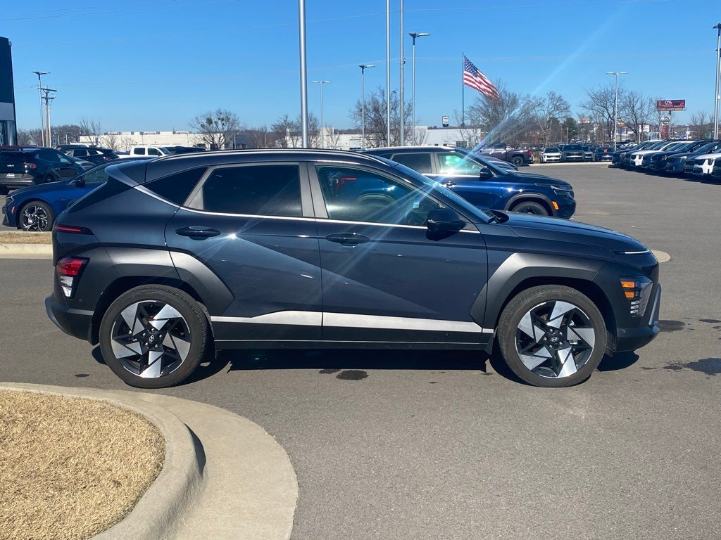 2025 Hyundai KONA Limited MOONROOF / HEATED SEATS / NAV
