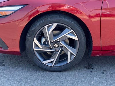 2025 Hyundai ELANTRA SEL Sport CLEAN CARFAX / ONE OWNER