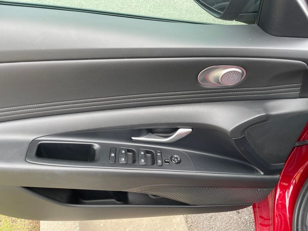 2024 Hyundai ELANTRA Limited NAV / CLEAN CARFAX