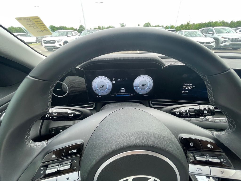 2024 Hyundai ELANTRA Limited NAV / CLEAN CARFAX