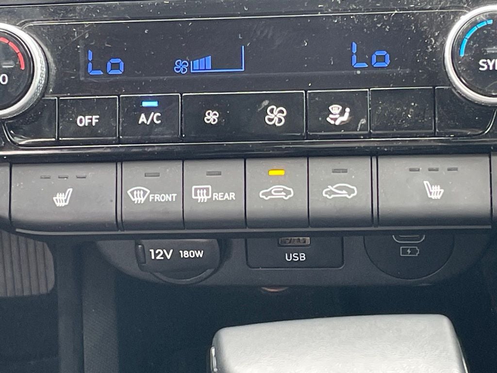 2024 Hyundai ELANTRA Limited NAV / CLEAN CARFAX