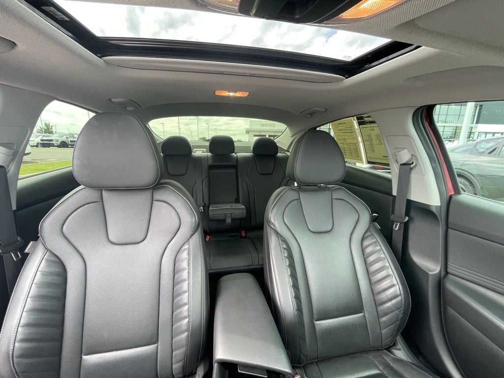 2024 Hyundai ELANTRA Limited NAV / CLEAN CARFAX