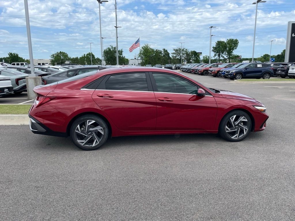 2024 Hyundai ELANTRA Limited NAV / CLEAN CARFAX