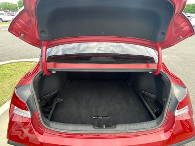 2024 Hyundai ELANTRA Limited NAV / CLEAN CARFAX