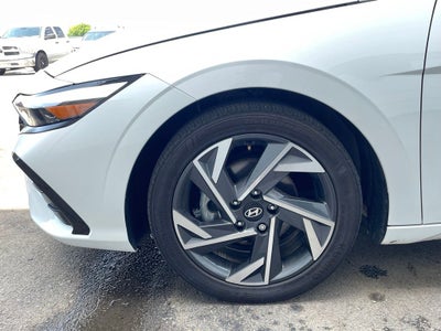 2024 Hyundai ELANTRA SEL NAVIGATION / HEATED SEATS