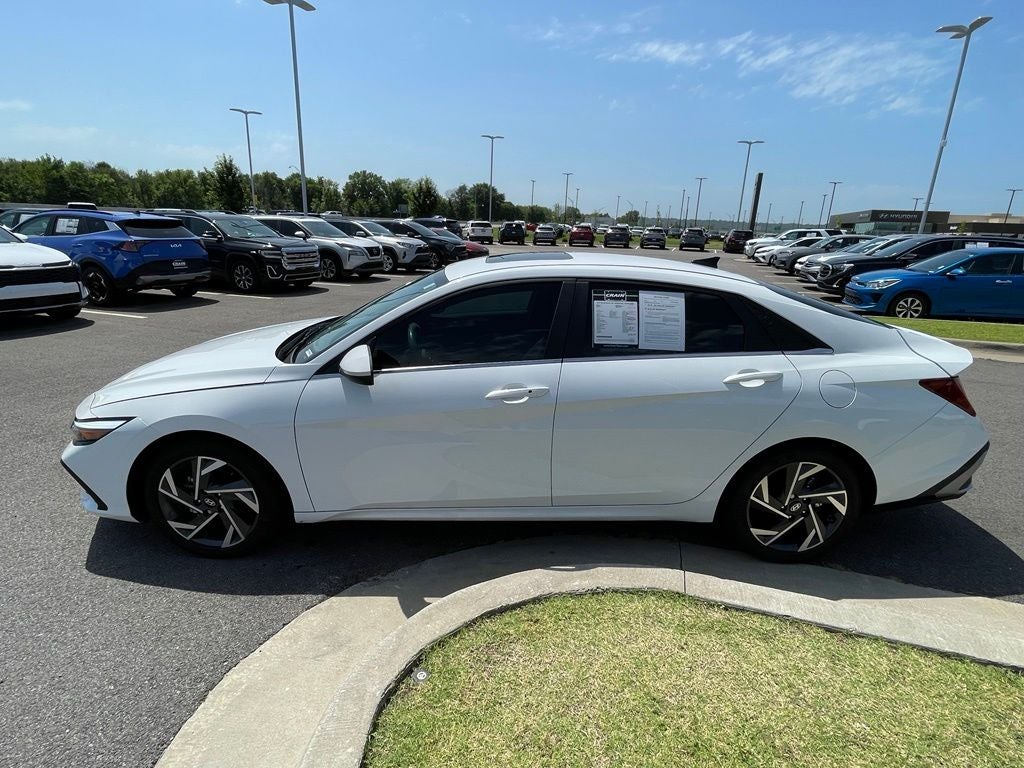 2024 Hyundai ELANTRA SEL NAVIGATION / HEATED SEATS