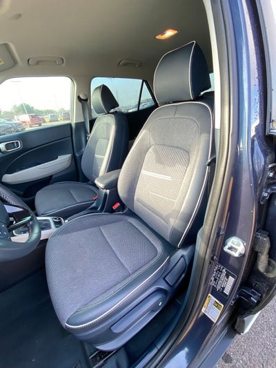 2025 Hyundai VENUE Limited ONE OWNER / HEATED SEATS / NAV
