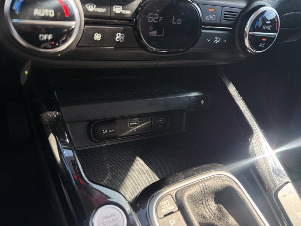 2024 Kia Soul EX HEATED SEATS / NAV / MOONROOF
