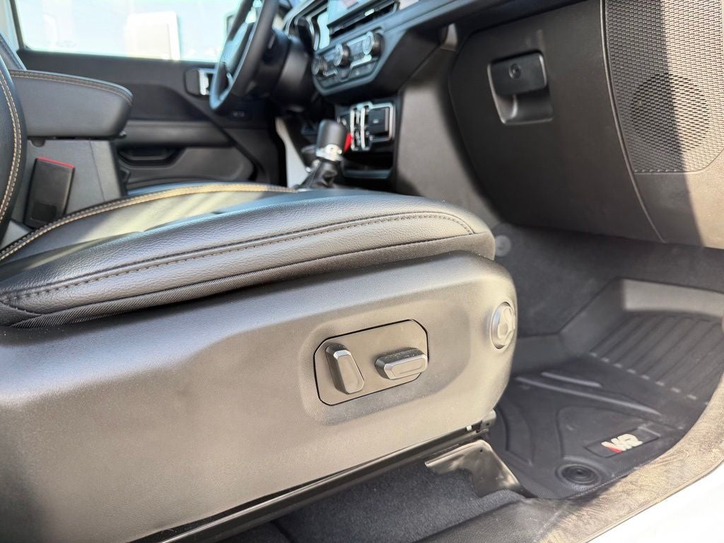 2025 Jeep Gladiator High Tide