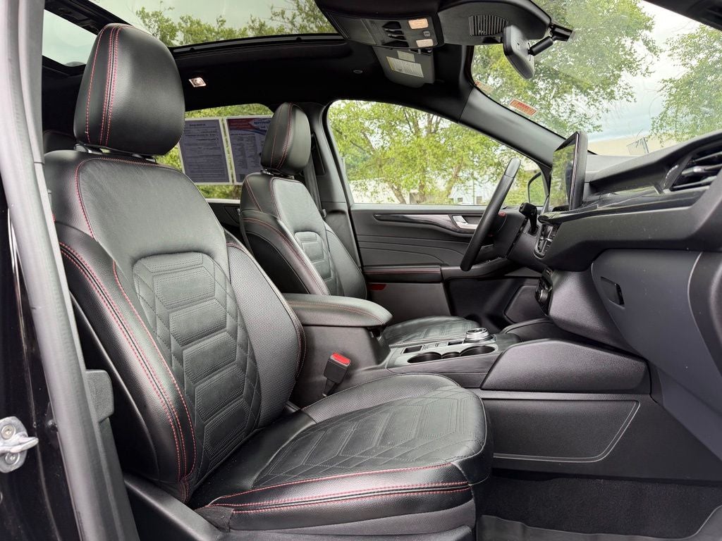 2024 Ford Escape ST-Line Elite
