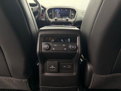 2022 GMC Acadia AT4