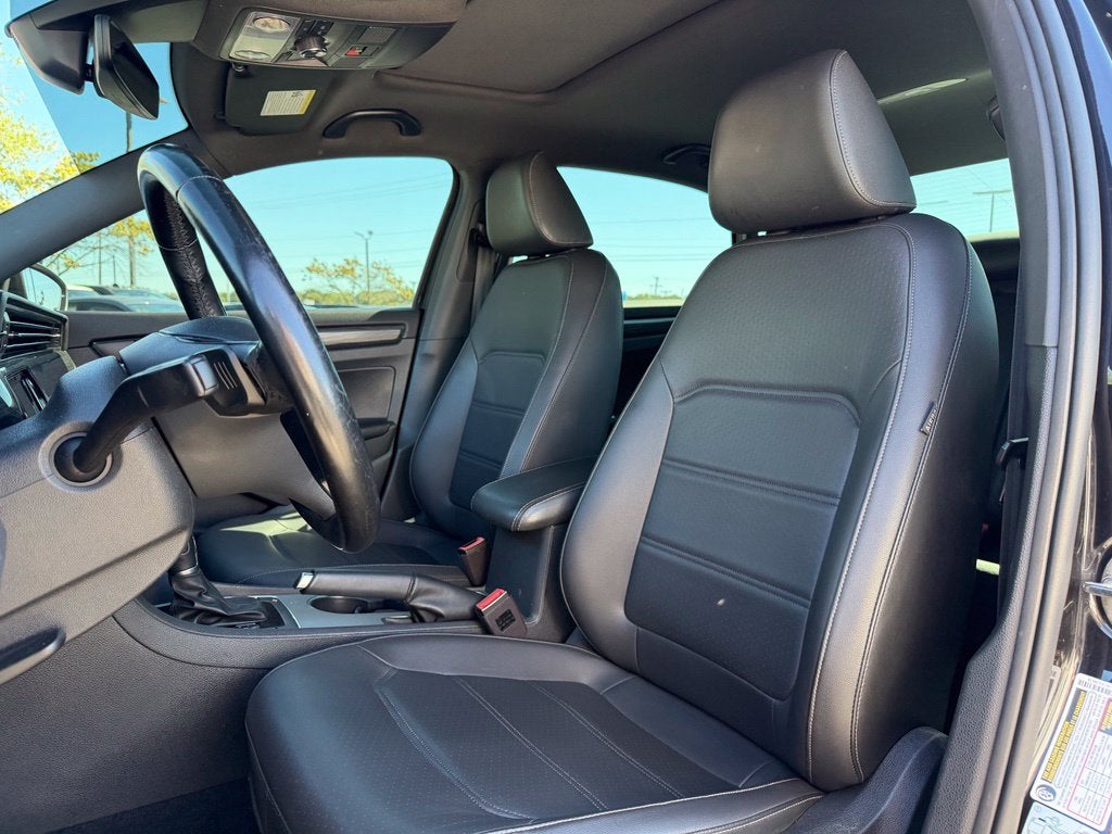 2021 Volkswagen Passat 2.0T R-Line R-Line w/ Sunroof