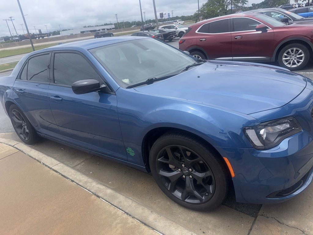 2022 Chrysler 300 Touring