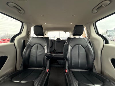 2022 Chrysler Pacifica Hybrid Touring L