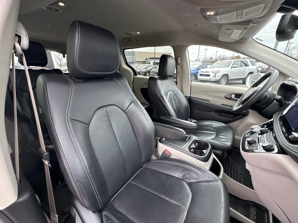 2022 Chrysler Pacifica Hybrid Touring L