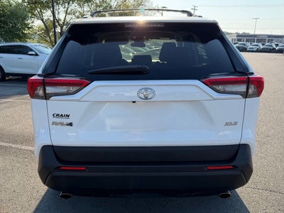2020 Toyota RAV4 XLE