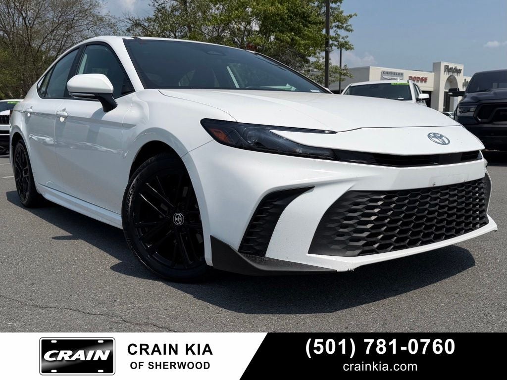 2025 Toyota Camry SE
