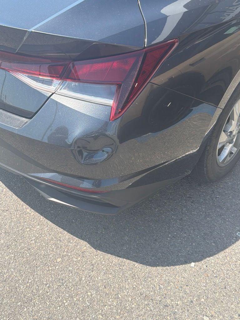 2022 Hyundai ELANTRA SE