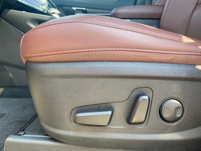 2024 Kia Telluride EX Captains Chairs-Tow Package