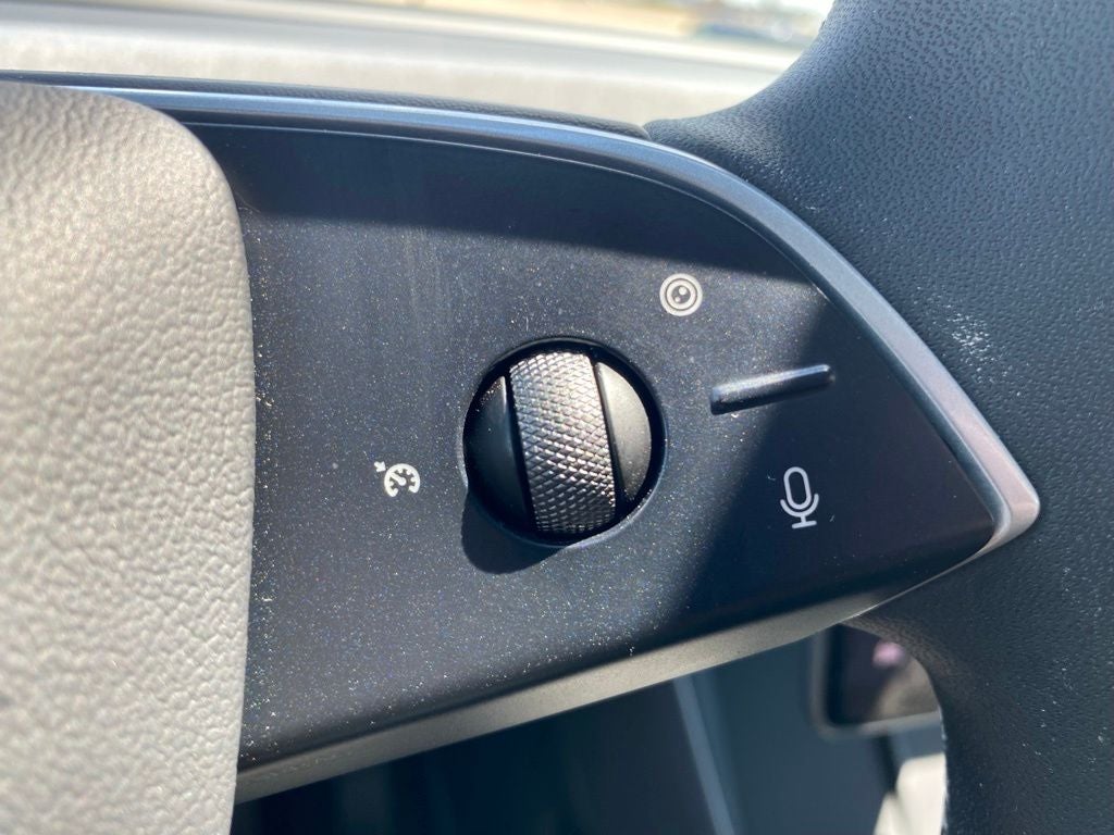 2026 Tesla Model Y Base