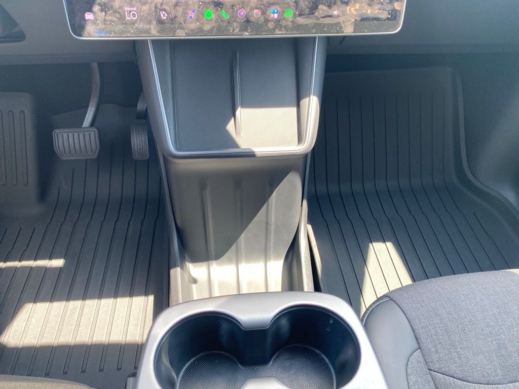 2026 Tesla Model Y Base