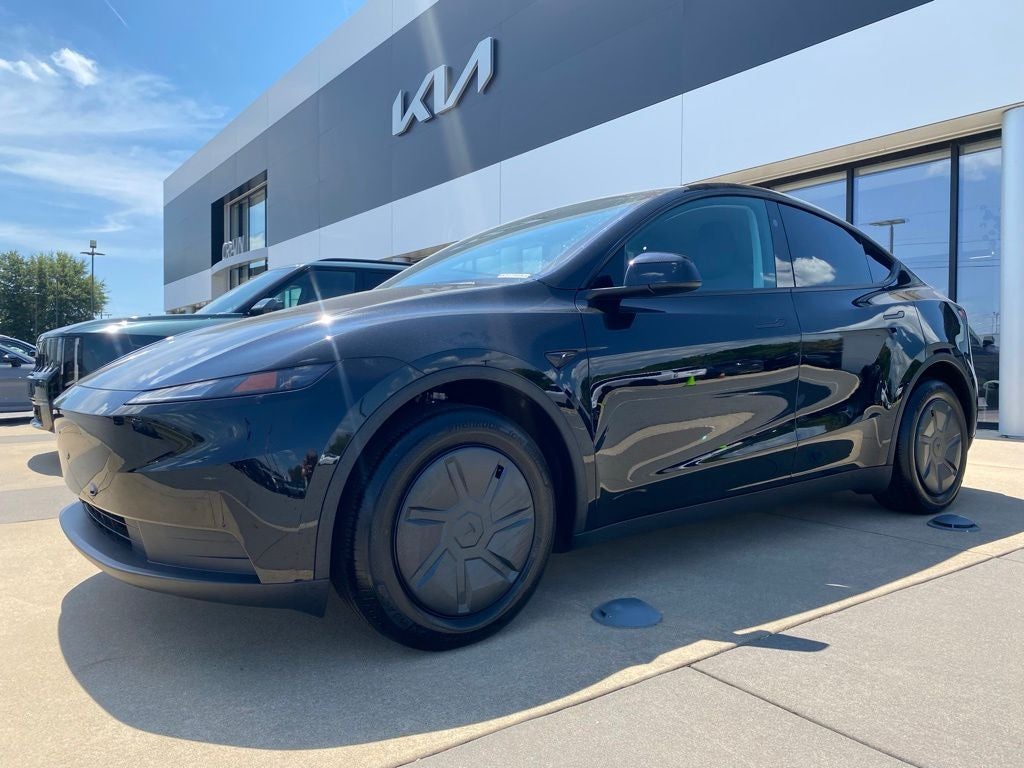 2026 Tesla Model Y Base