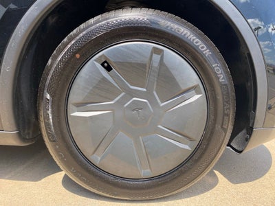 2026 Tesla Model Y Base