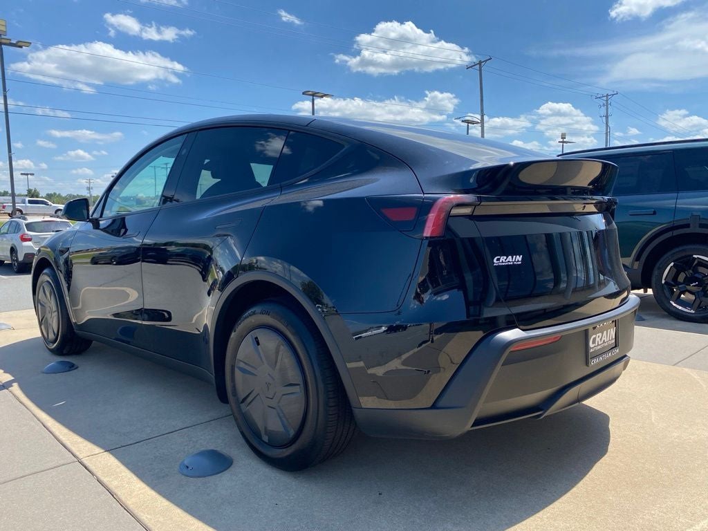 2026 Tesla Model Y Base