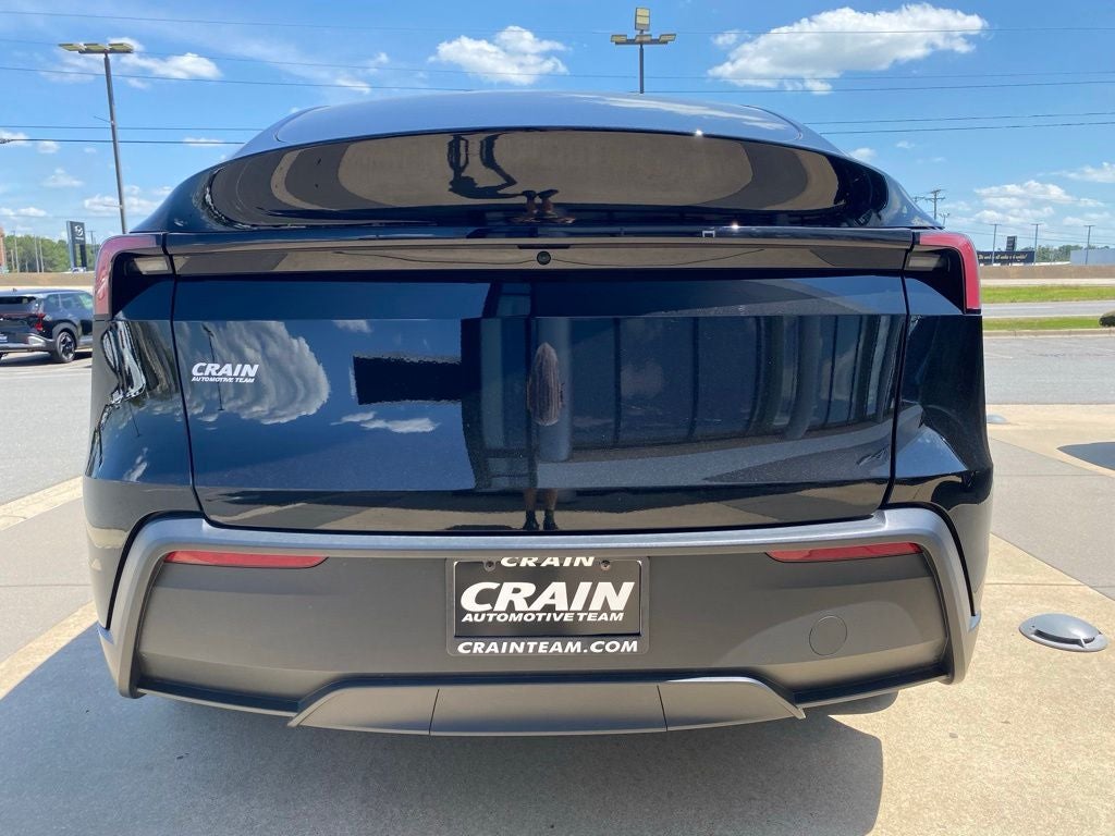 2026 Tesla Model Y Base