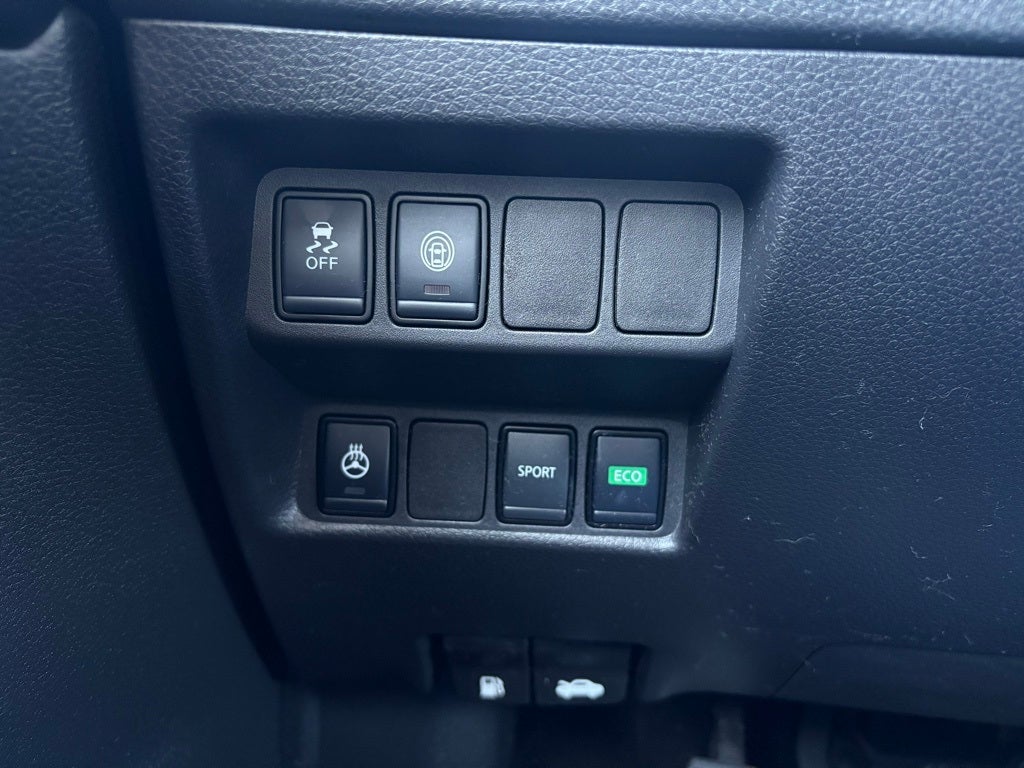 2022 Nissan Rogue Sport SV