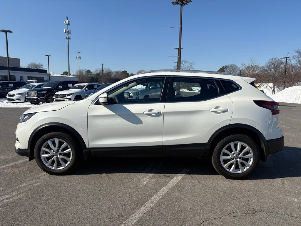2022 Nissan Rogue Sport SV