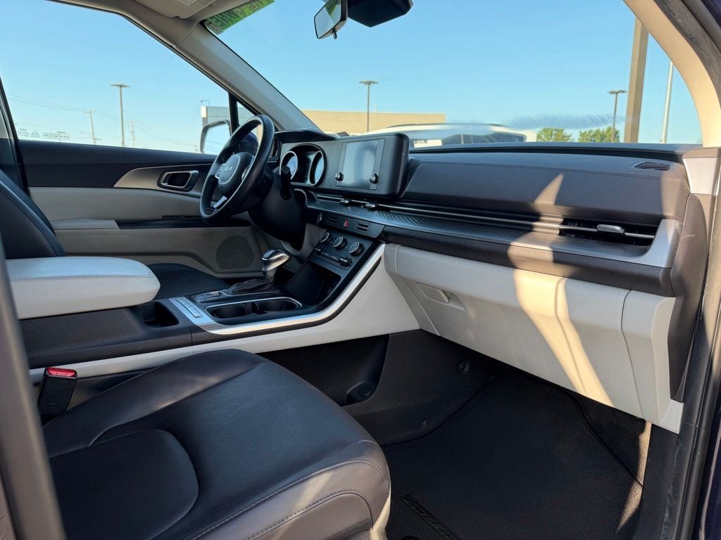 2024 Kia Carnival LX *Kia Certified Pre-Owned/8 Pasenger