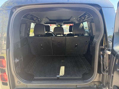 2022 Land Rover Defender 110 X-Dynamic SE