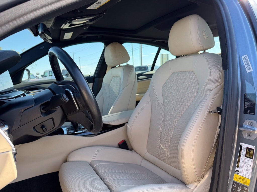 2022 BMW 5 Series 540i xDrive *Live Cockpit Pro/ Convenience Pkg