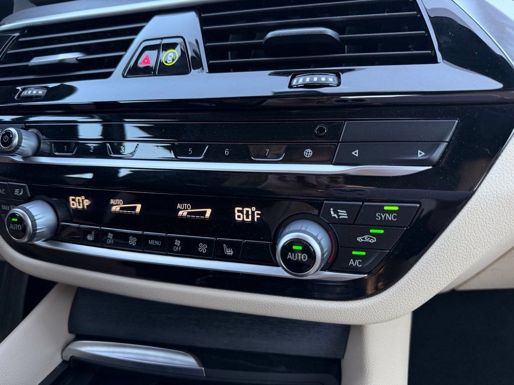 2022 BMW 5 Series 540i xDrive *Live Cockpit Pro/ Convenience Pkg