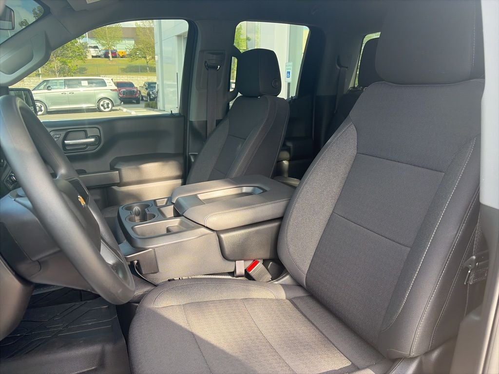 2025 Chevrolet Silverado 1500 Custom CLEAN 1 OWNER CARFAX