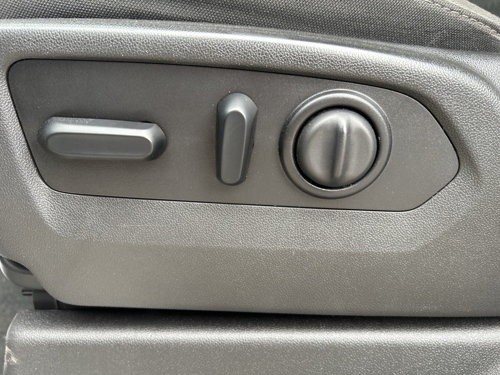 2021 Chevrolet Silverado 1500 LT BIG TIRES GREAT PRICE