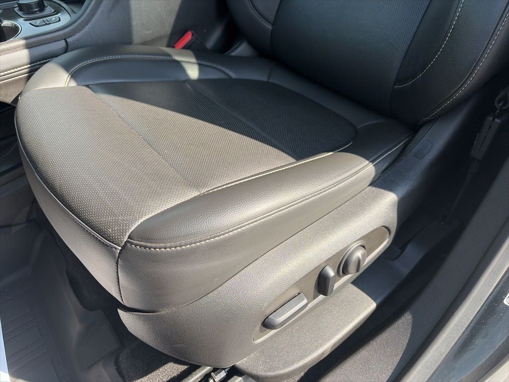 2023 GMC Acadia SLT CLEAN CARFAX